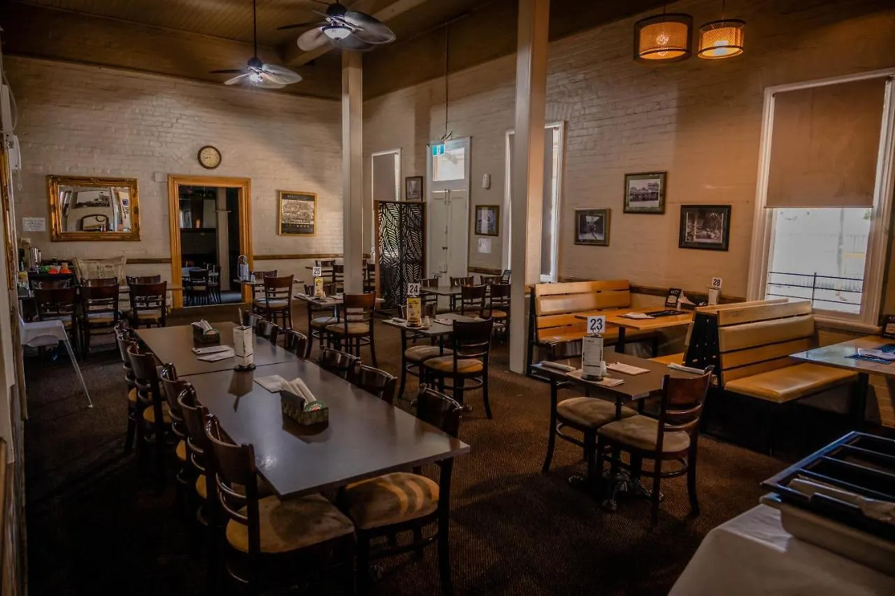 Grand Hotel Mount Morgan 3*,  Australia
