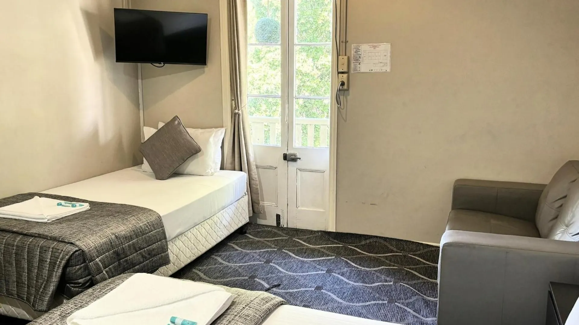 Grand Hotel Mount Morgan Australia