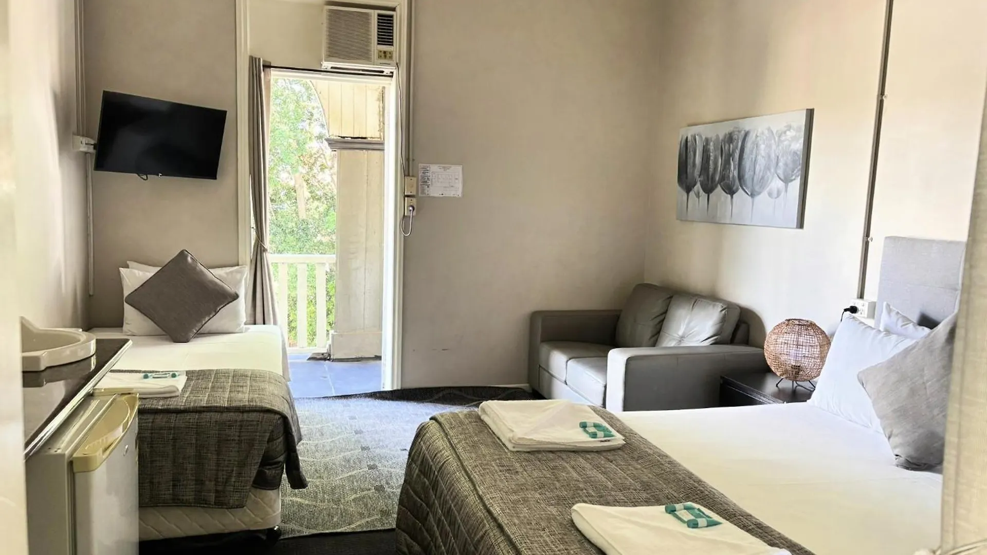 Grand Hotel Mount Morgan