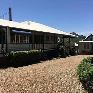5* Bed & Breakfast Gridley Homestead
