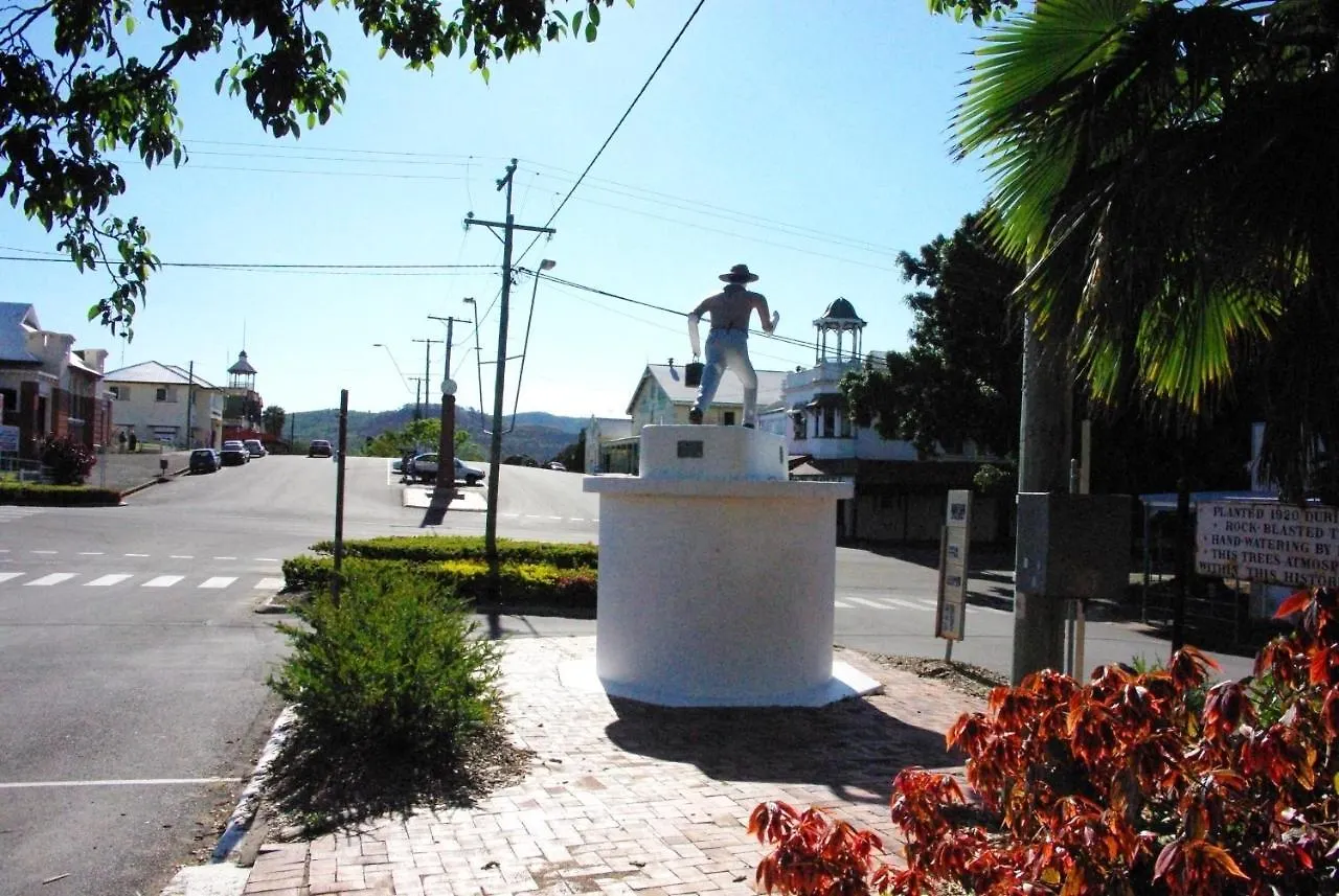 Grand Hotel Mount Morgan 3*,  Australia