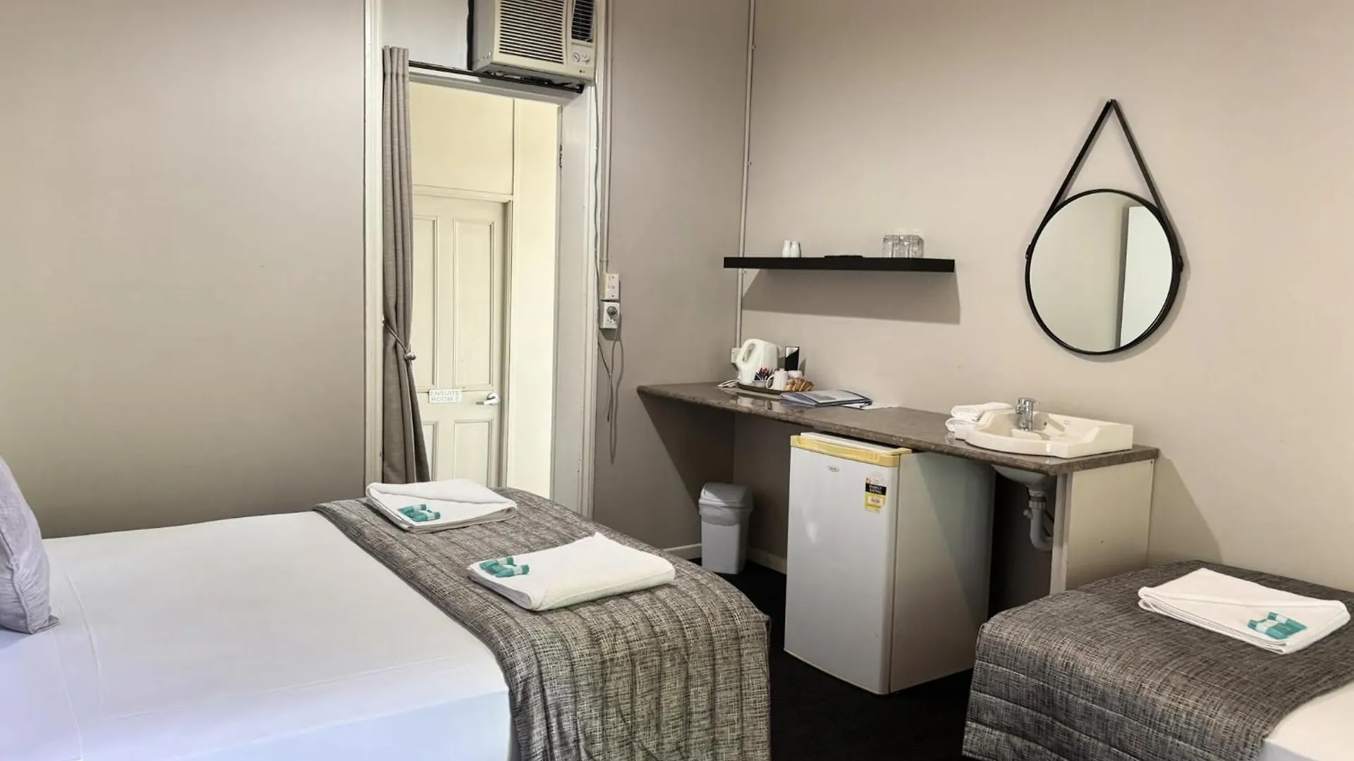 Grand Hotel Mount Morgan Australien